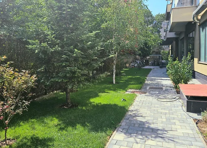 Lake House - Bucuresti